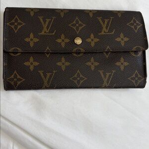 Louis Vuitton Sarah Monogram Long Wallet in Brown Coated Canva